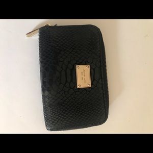 Michael kors black wallet